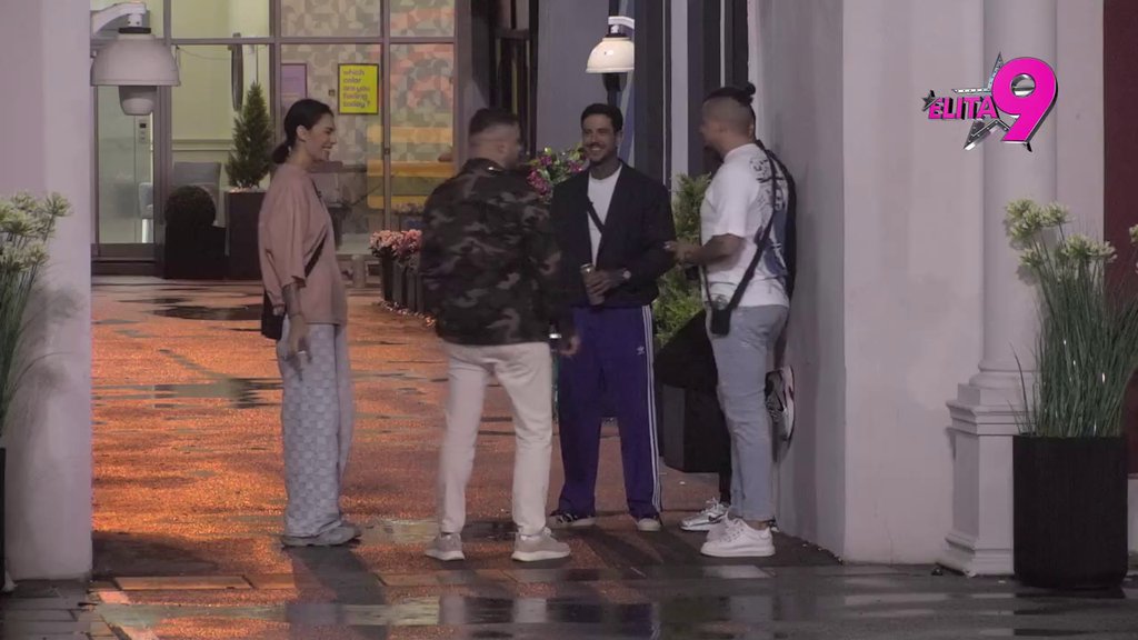 Ne štedi reči hvale! Asmin ne skida pogled s Mine, otkrio koji njen najbitniji kvalitet je uvideo (VIDEO)
