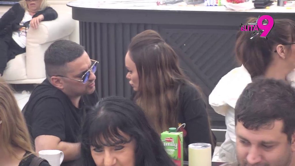 BEBICA ZALIVA POD SUZAMA: Teodora kao da nikad nije bila sa njim (VIDEO)