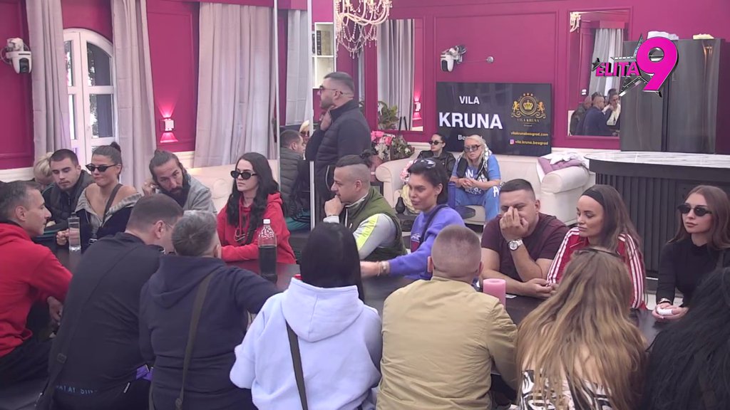 SATERAO JE U ĆOŠAK: Aneli daje zadnje atome snage da za flert Luke i Maje okrivi druge ljude: OVO JE IGRA... (VIDEO)