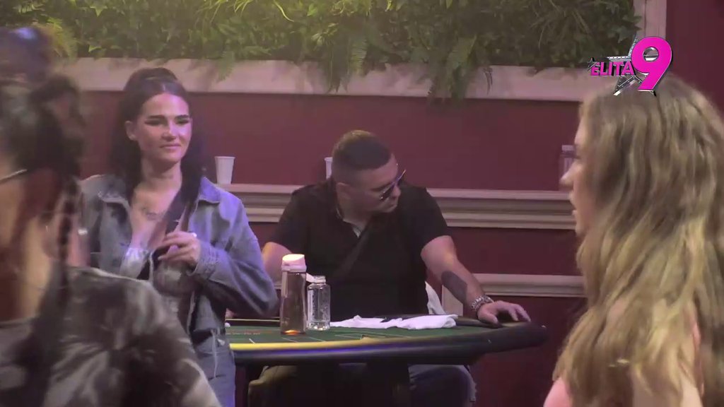 Isp*ši ga kod Đukića: Uroš likuje nad Teodorinom sudbinom, Bebica je doziva iz očaja! (VIDEO)