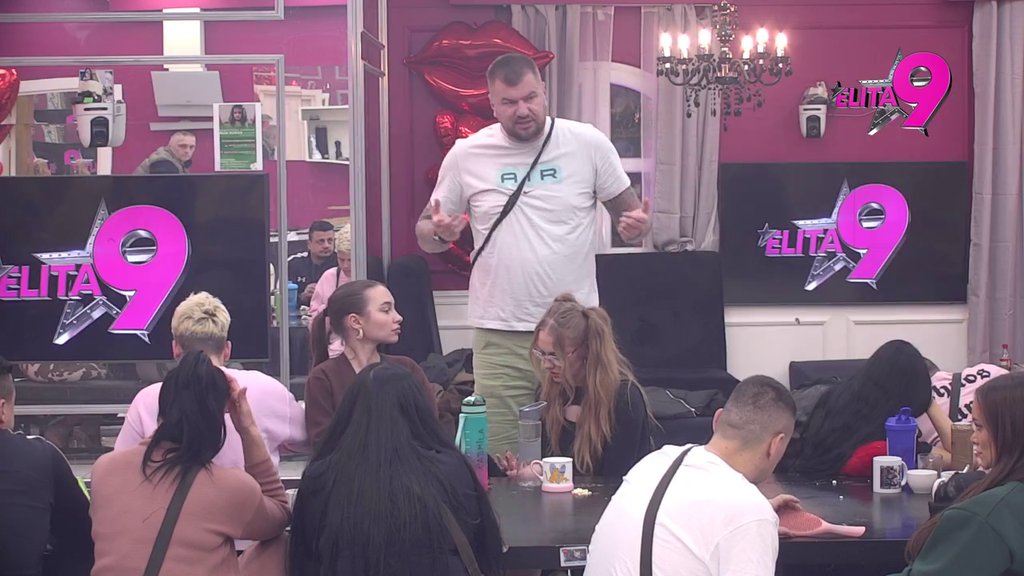 Daje lažnu nadu, Boginja nema dostojanstva: Učesnici urnisali Đukića, Maja dočekala svojih pet minuta i demolirala ih oboje (VIDEO)