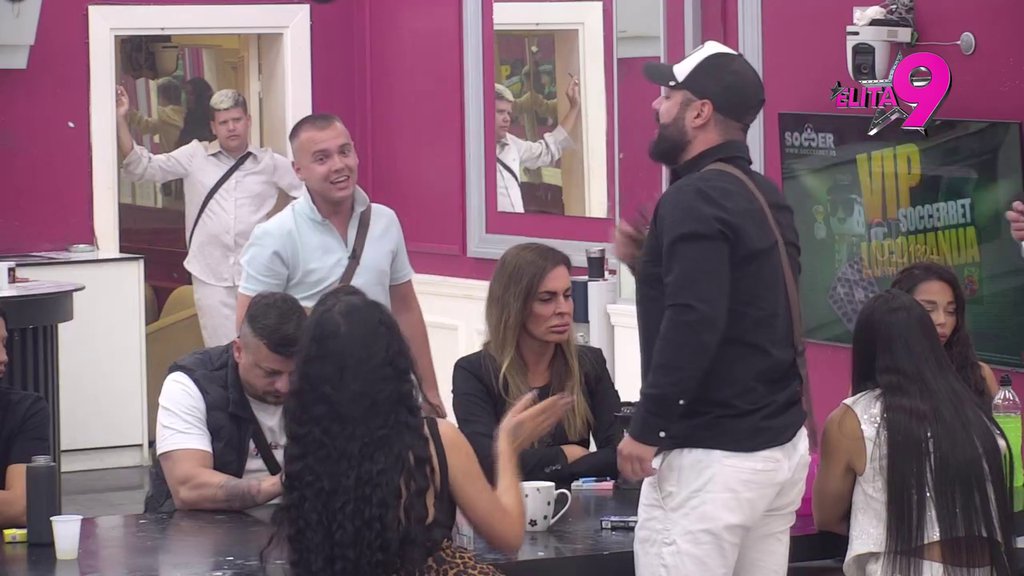 LUKA JE OSTRAŠĆEN NA ANĐELA: Dača komentarima izrešetao Vujovića i Stanojlovićevu, njih dvoje zapištali poput ekspres lonca! (VIDEO)