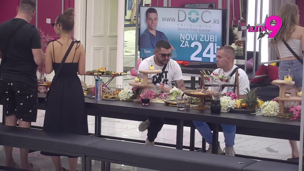 PRE BIH UMRO, NEGO SE POMIRIO SA NJOM: Alibaba istakao da je Aneli slao kod Karamujića, pa izneo šok tvrdnje na njen račun! (VIDEO)