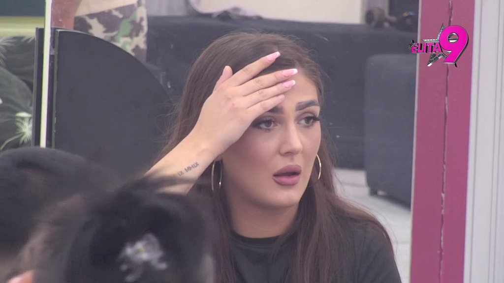 Očekivali su da uhodim Filipa i Terzu, a moje prijateljstvo sa Comarom je... Jovana pevačica rešila da stvari istera na čistac! (VIDEO)