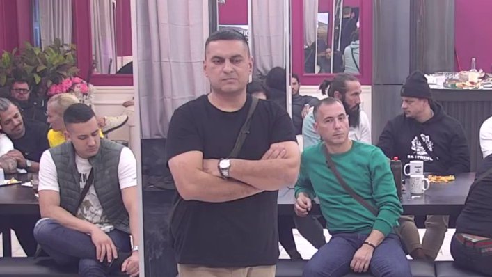 Pretvoriću Teodoru u gadnu lobanjetinu: Filip Reljić istetovirao Bebici njen portret, a evo šta mu predlaže posle skandaloznog kraha veridbe! (VIDEO)