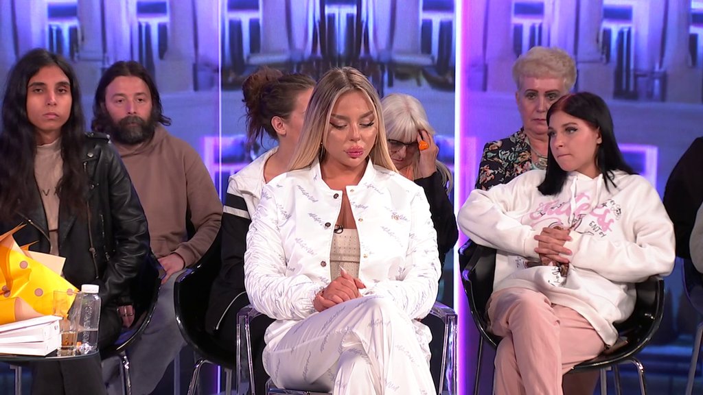 Ukucajte XXX, pa gledajte Anđelu: Sofija  razvezala jezik za sve pare, pa nikad jače udarila na Đuričićevu! (VIDEO)