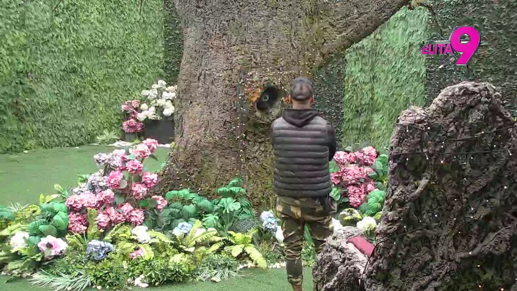 PRONAŠAO NAČIN DA JOJ POŠALJE PORUKU: Luka rešio da se Aneli obrati putem stihova! (VIDEO)