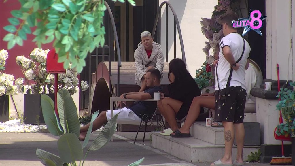 KAO DA NISU SPAVALI ČITAVE NOĆI: Takmičari Elite ne dolaze sebi nakon buđenja, evo šta rade (VIDEO)