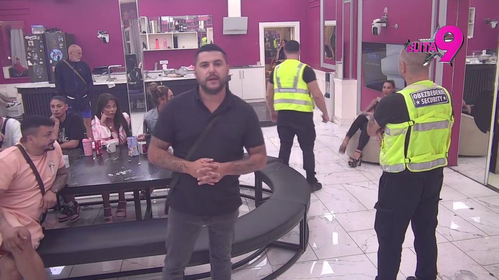 Sita i njena deca će biti uhapšena: Asmin otkrio da se Anelina sestra u Dubaiju bavi ilegalnim poslovima! (VIDEO)