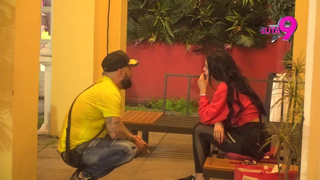 Videla bih da ti imaš ćerku! Anitini urlici odzvanjaju imanjem, zbog Aneli i Luke kuka na sav glas (VIDEO)