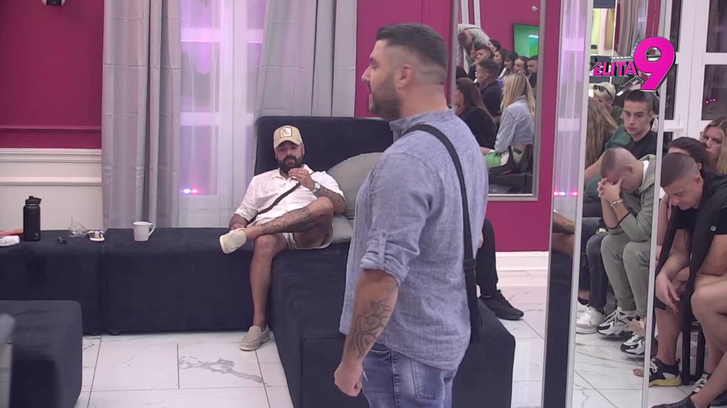 Sve pare joj je pokrala: Asmin obelodanio sve o odnosu Site i Aneli, ove šokantne detalje o sestrama Ahmić je malo ko znao! (VIDEO)
