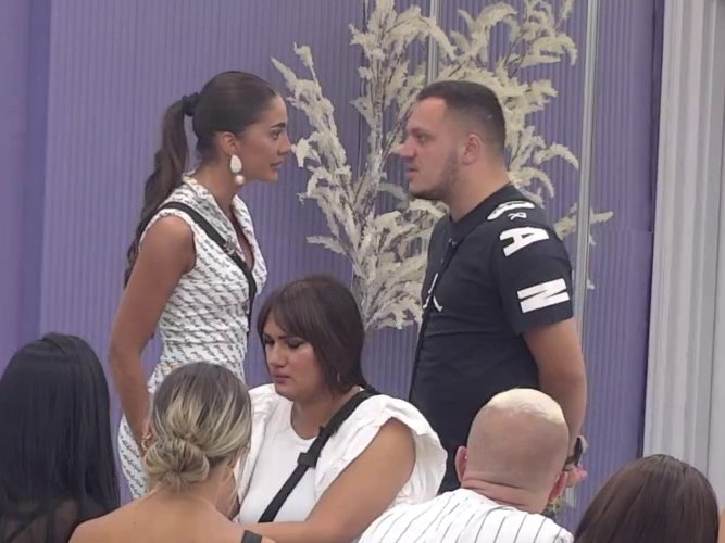 TERZA ĆE MENI I ĆERKI OSTATI DOŽIVOTNI NEPOMENIK! Milica Veličković žestoko o Sofiji, Kačavendi, Anđeli i Gastozu: Odgovorila na optužbe da ju je JAVNO ISMEVALA sa Osmanom!