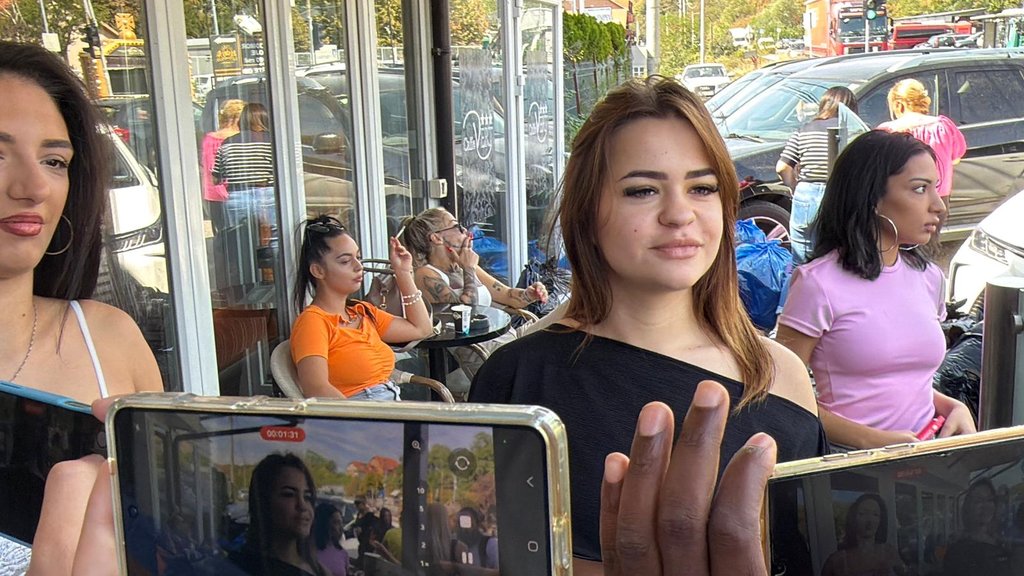SEVA ISPRED KARANTINA! Maloletna Jovana Kosovac se suočila sa budućim cimerkama koje su je pljuvale, one počele da ZAMUCKUJU (VIDEO)