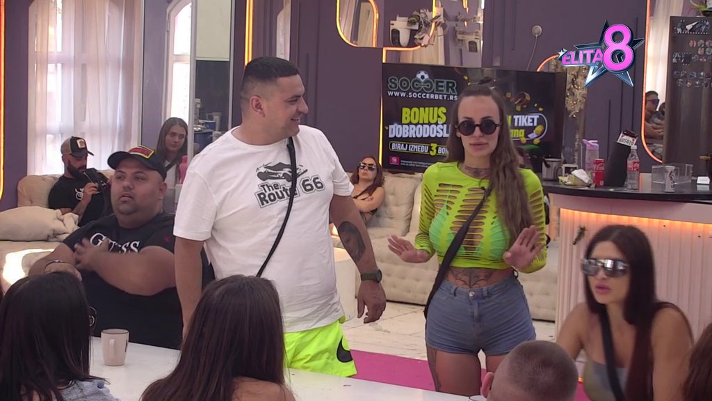 Raspala se na sitne komade: Aneli se slomila na pitanje o VRELIM AKCIJAMA sa Lukom i Janjušem, emisiju napustila u suzama! (VIDEO)