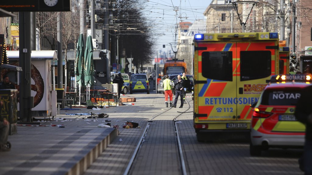 'Video sam dve devojke koje su ostale bez nogu' Stravičan snimak iz Nemačke (VIDEO)