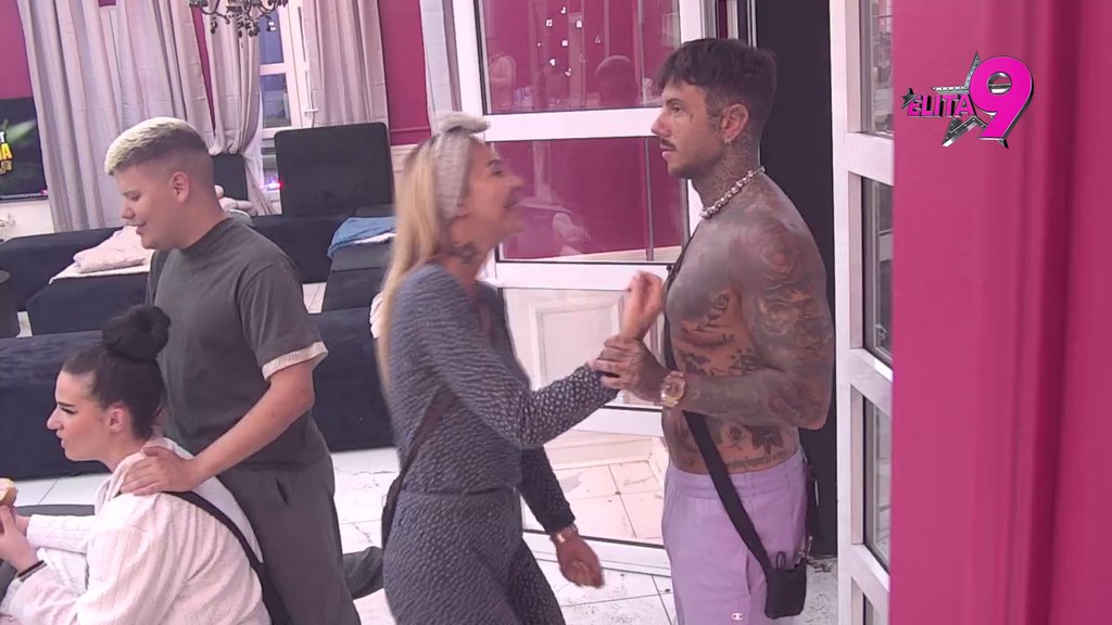 Pukla od ljubomore: Aneli ne može da sakrije koliko ludi zbog hotela Filipa i Boginje! (VIDEO)