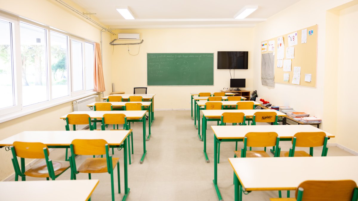 ODLIČNE VESTI ZA ĐAKE I RODITELJE! Stiže školski raspust, odbrojavanje je počelo: Očekuje ih pet dana potpunog odmora!
