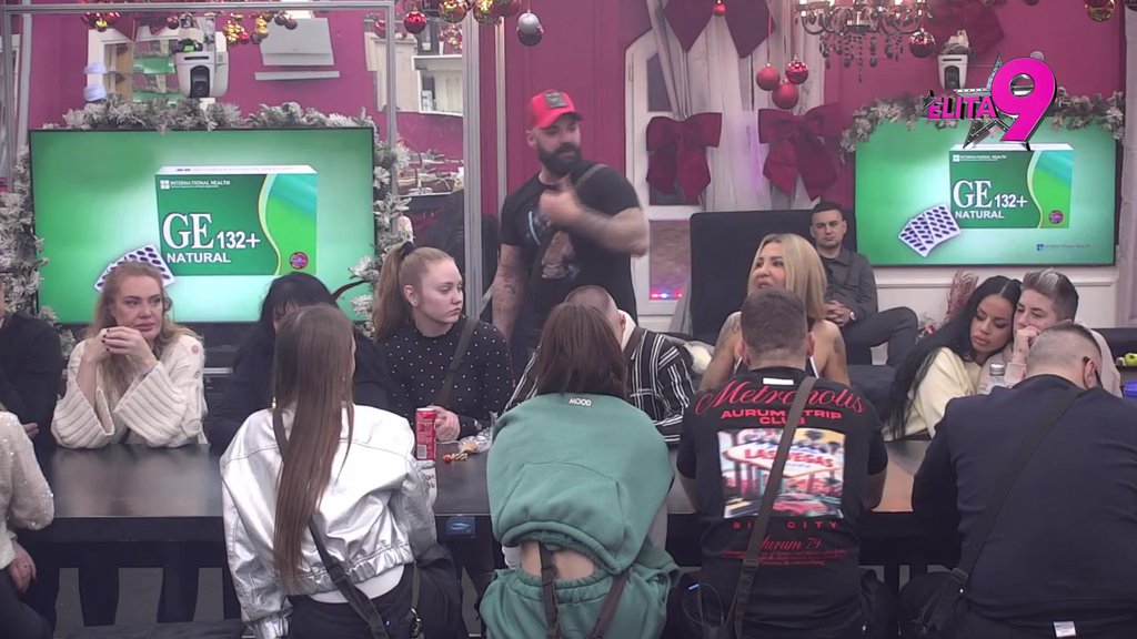 REŠILA GA U DVE SEKUNDE! Luka pokušao da ponizi Aneli, ona mu pokazala zube nakon što je rekla da ju je tukao: NOMINUJEŠ ME DA BI SPAVAO PORED MENE (VIDEO)