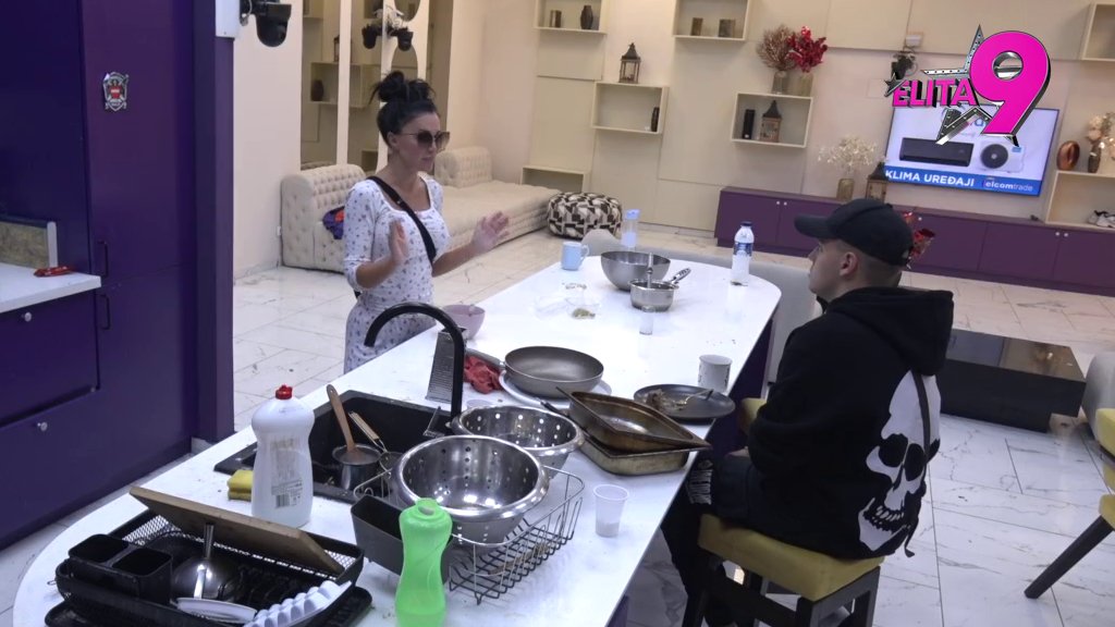 Ona muva bivše ovde, dok on pravi šeme napolju: Stanija brutalno izvređala Maju i Takija, više ne želi ni ime da im čuje! (VIDEO)