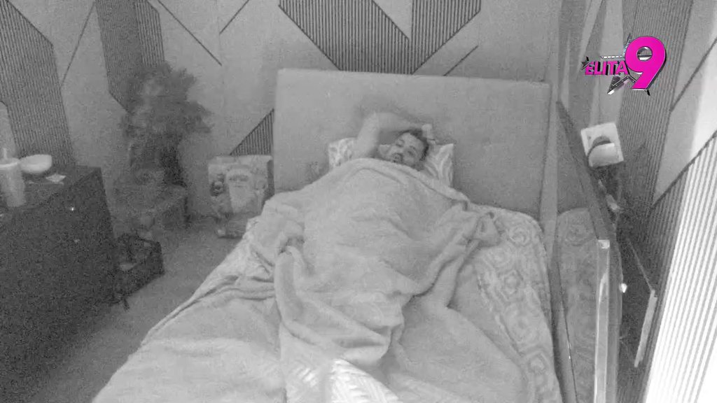 SAMO SAM TI JA BITAN: Uroš stavio Bori do znanja da je on BROJ JEDAN, pa ga podsetio na njihove poljupce (VIDEO)