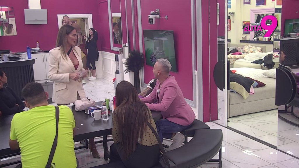 Pršte varnice: Kačavenda otkrila sve o muvačini nje i Janjuša, takmičari u šoku! (VIDEO)