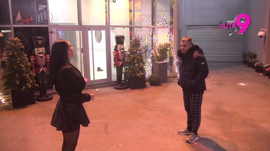 OBRAČUN U HOTELU! Sandra nahvatala Boru na vratima, pa ga saterala u ćošak, pljušte pretnje i uvrede kao nikad! (VIDEO)