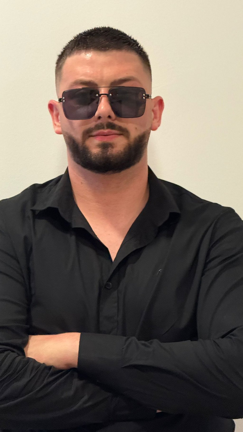 Učesnik rijalitija otkrio da snima za OnlyFans: Pokazao listu profita, a od cifre koju mesečno zaradi prodajom nagih fotografija zavrteće vam se u glavi! (FOTO)