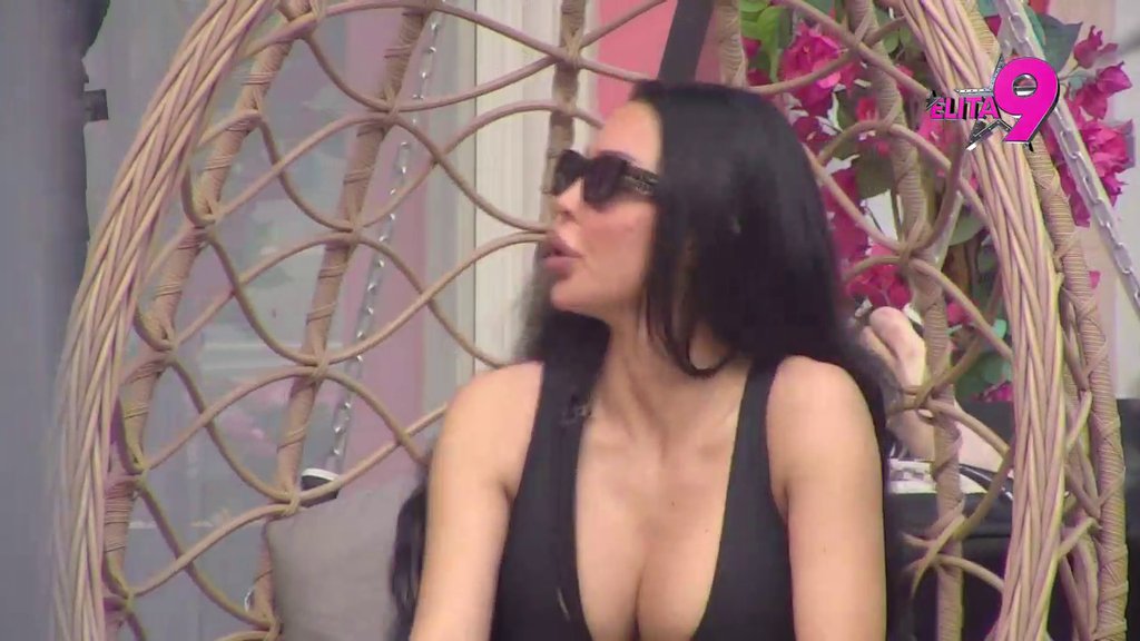 Naoštrila se da mu zagorča život: Maja detektovala Asminove osmehe ka OVOJ učesnici, ne se vadi na sve načina (VIDEO)