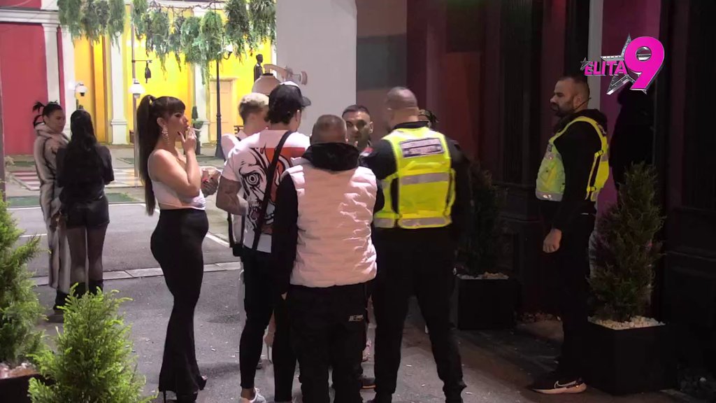 Znala si za veridbu, obmanuli ste naciju: Dača i Bebica nikad žešće zaratili zbog Teodore, obezbeđenje hitno reagovalo! (VIDEO)