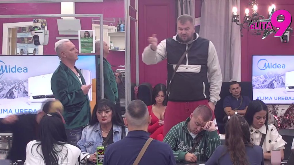 Tresu se zidovi od urlika: Janjuš brutalno izvređao Kačavendu i Aneli, prozivke pljušte na sve strane! (VIDEO)