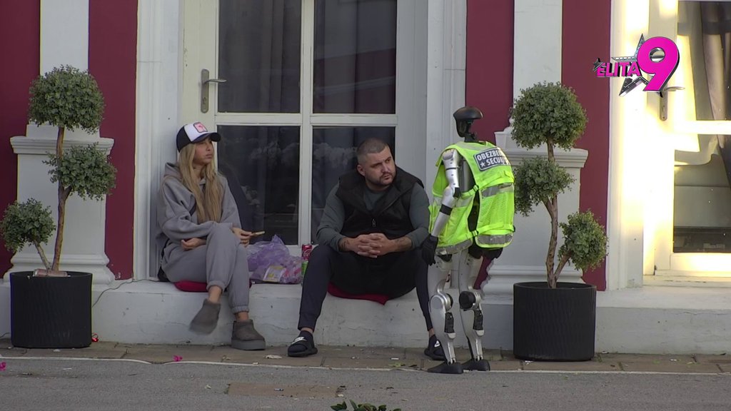 Samo sa tobom ne bih imao s*ks! Asmin naveo Aneli da pomisli da je bio intiman sa Sandrom Todić, ona PREBLEDELA! (VIDEO)