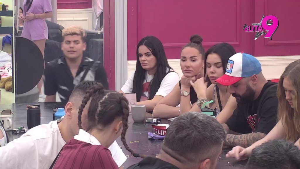 Rekla mi je da je bila u depresiji... Dača izneo nove detalje o navodnoj aferi Anite i Relje Popovića, uvideo jednu nelogičnost (VIDEO)