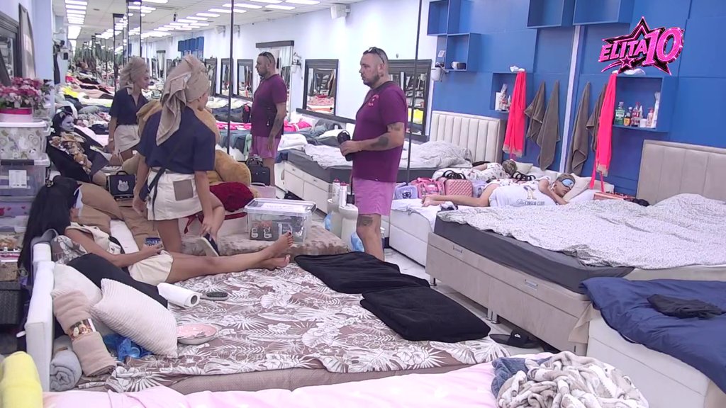 Ipak nisu samo prijatelji? Anđela primetila da joj Car ponovo ljubomoriše na Sukijeve ruže! (VIDEO)