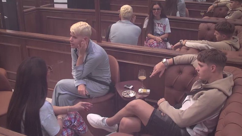 STUDIRA RIJALITI KAO OKSFORD! Evo koji učesnik traži savete od Uroša Stanića (VIDEO)