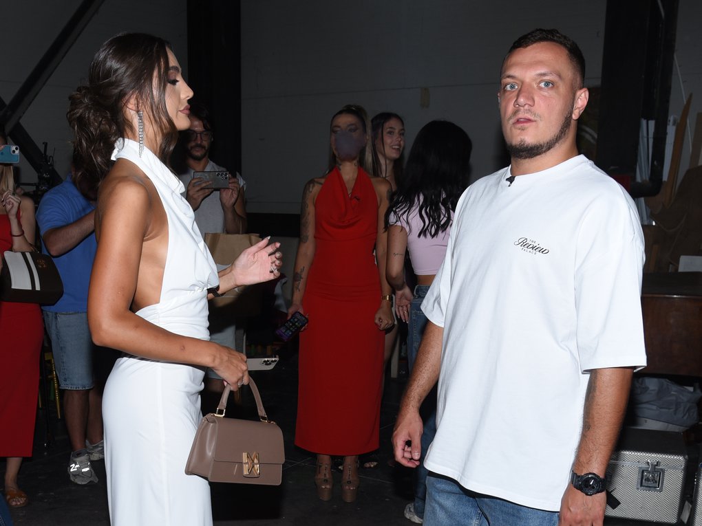 Gastoz upoznao Aleksandru Mladenović i Vanju Mijatović s devojkom: Priznale kakvo mišljenje imaju o Anđeli Đuričić (VIDEO)