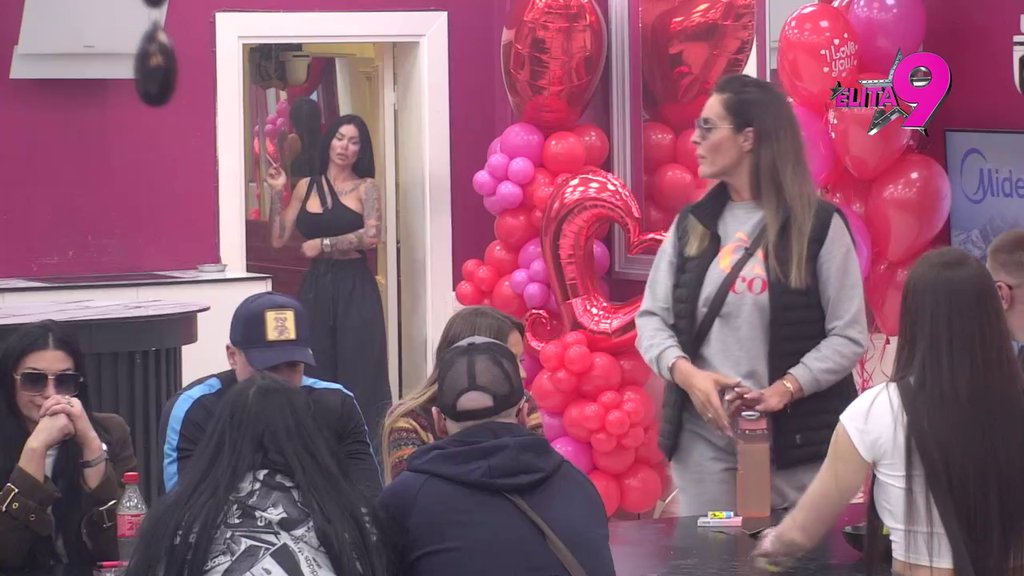 PUČE JOŠ JEDNO KUMINO PRIJATELJSTVO! Kačavenda optužena da je OCINKARILA Vanju, ona joj to neće oprostiti! (VIDEO)