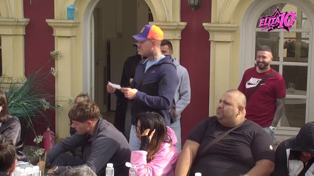 Praštala je više puta: Mateja pecnuo Anđelu preko Gastoza, ona skočila kao oparena: To nije istina, imaš pik na njega (VIDEO)