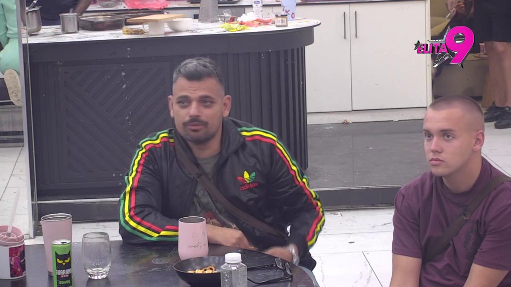 Videću dete kad je dobijem na sudu: Terza vileni jer je su Milica i njegova ćerka u klipu kod Uroša, dok kod njega u uspomenama nema nigde Barbare! (VIDEO)