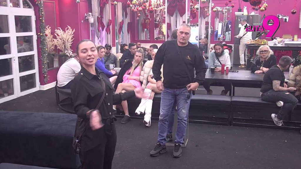 Dno, da većeg dna nema! Luks ne prestaje sa gnusnim uvredama na Sarin račun, ona zaurlala: Ti i treba da se lečiš, on i jeste za ludnicu (VIDEO)