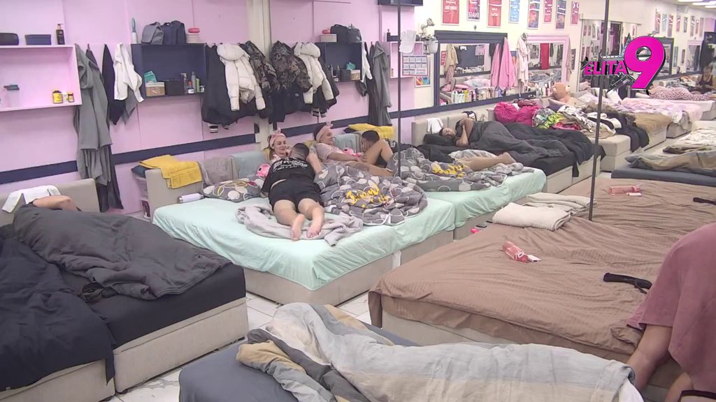 Želeo devojku, a dobio noćnu moru: Teodora od ranog jutra turira Bebici mozak da trenira, nije mu lako! (VIDEO)