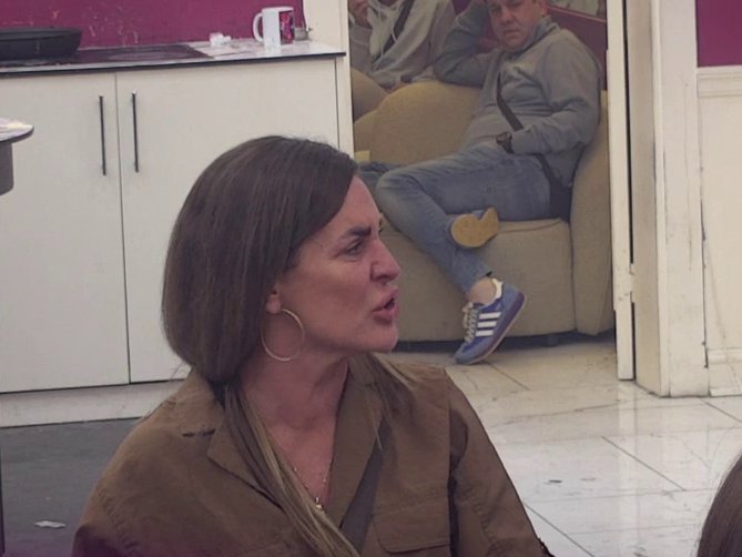 Kačavenda jeca u programu uživo! Janjuš joj sasuo sve u lice, nastao haos: Znam ja zbog čega je ona spomenula vezivanje (VIDEO)