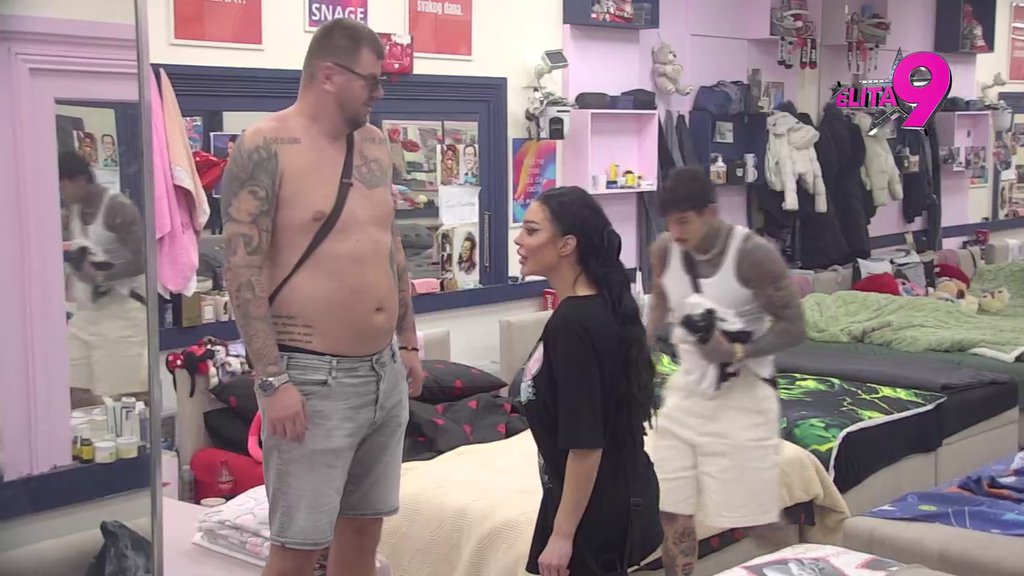 NAPOLJU TUČEŠ ŽENE, A U ELITI SE FOLIRAŠ Majin otac Taki nikad brutalnije o Janjušu: Taj Kremenko je NAJVEĆE ZLO!