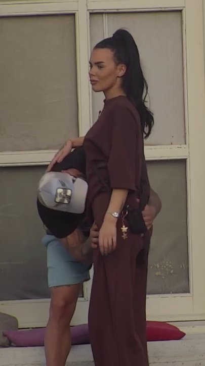 Anitina majka ljuta zbog ćerkine trudnoće! Drama u porodici, malom Alekseju ne smeju da kažu da će dobiti brata ili sestru: Ni ne poznaje Luku, a u rijalitiju pravi dete! (VIDEO)