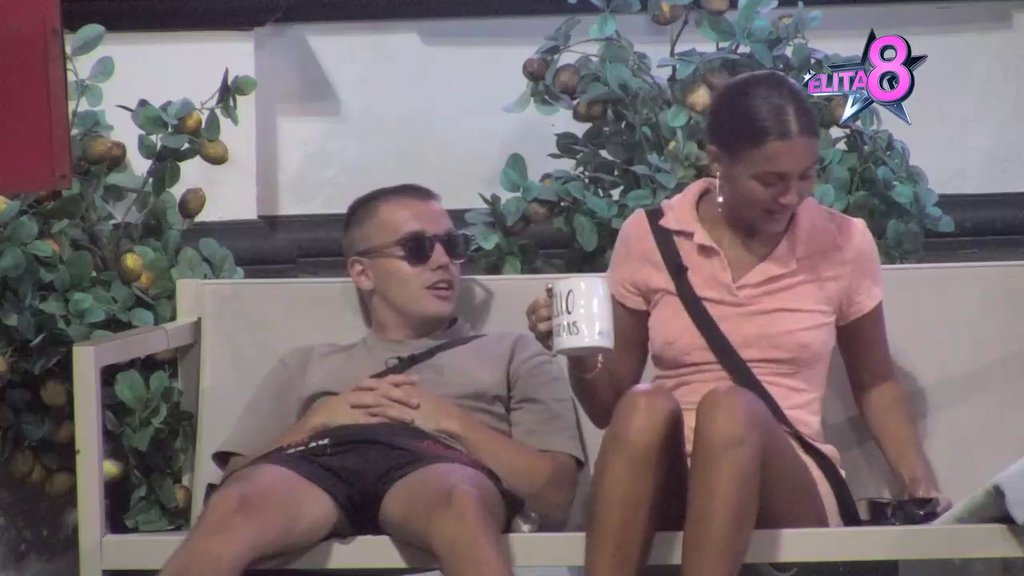 SPONTANA DUŠO MOJA: Dača rešio da promeni ploču, pa pokazao Sofi svoju nežniju stranu! (VIDEO)
