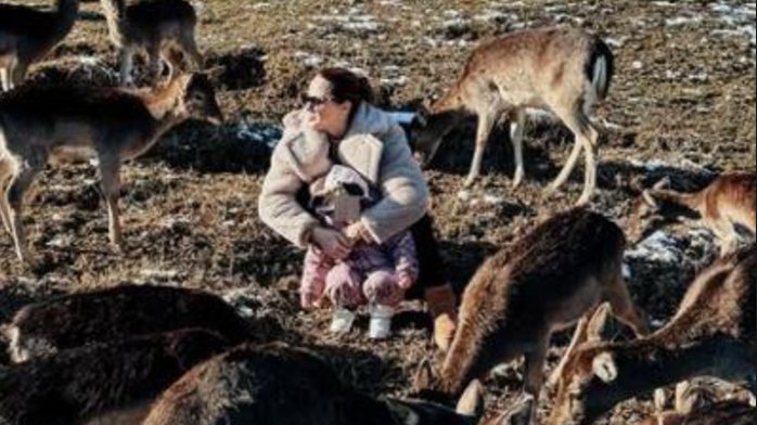 Bojana Barović otišla iz Srbije bez Nikole: Evo gde sa decom uživa za sve pare (FOTO)