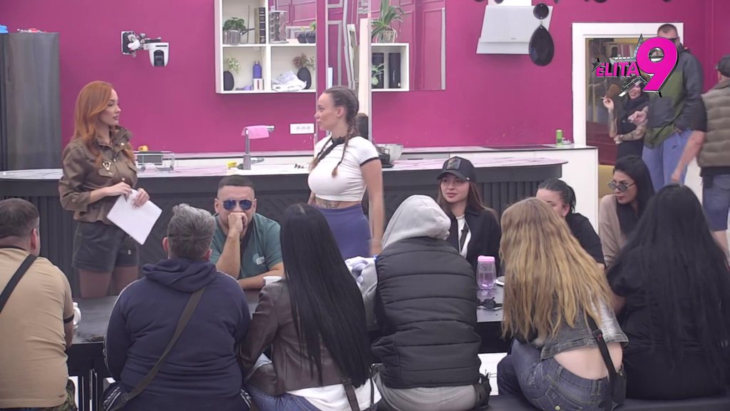 BILA JE SIMPATIČNA I ZANIMLJIVA: Janjuš istakao da je Aneli utonula u očaj pored Luke, dok je sa njim cvetala, pa Asmin dao svoj sud! (VIDEO)