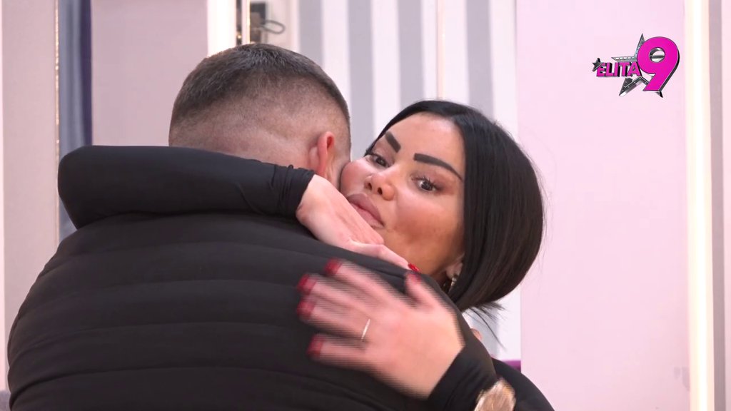 Vrele scene Alibabe i Vanje: Na korak do poljupca, on je ispipao po celom telu! Novi par na pomolu? (VIDEO)