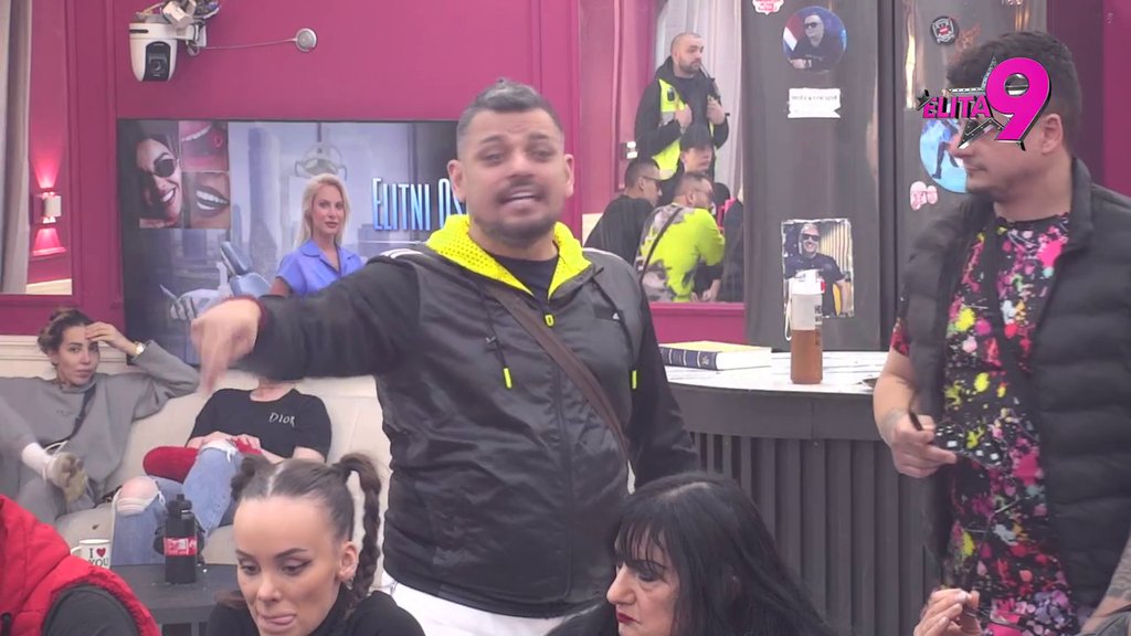 Ko o čemu, k**va o poštenju, moraš da glumiš da si zaljubljena! Anastasija ubacila u petu, Terzu i Sofiju razmrdala i poremetila! (VIDEO)