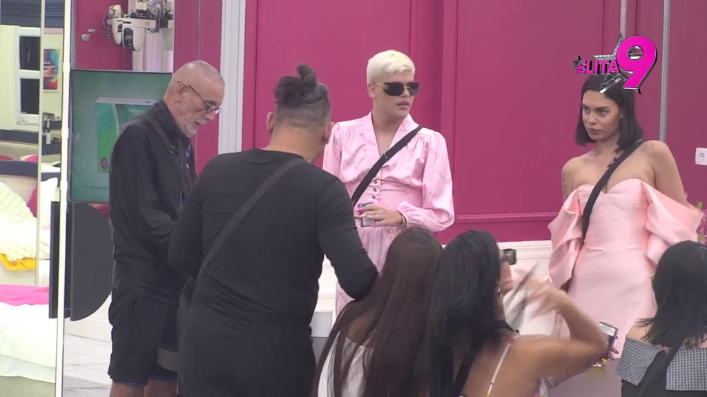 HITNO PISMO STIGLO U ELITU: Veliki šef poslao važno obaveštenje, evo o čemu je reč (VIDEO)
