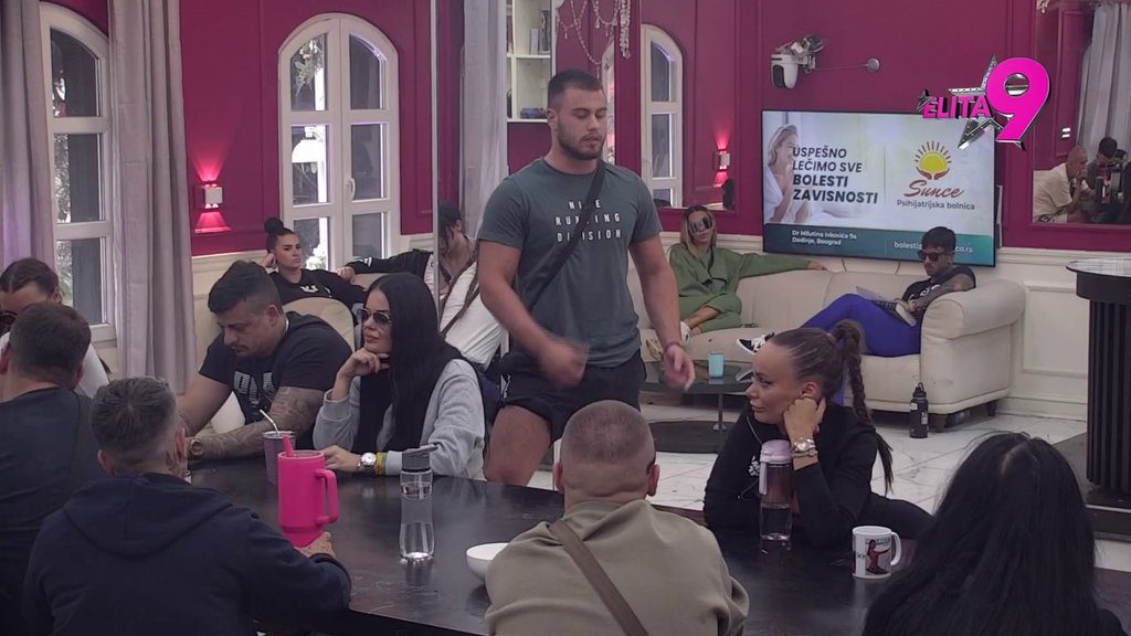 Pokazala mi je JEDNOG DEČKA I REKLA 'UF'! Maja otkrila sa kim je sve Mina PRAVILA ROGOVE Viktoru, Gagić BLED KAO KRPA! (VIDEO)